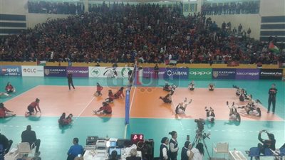 ألتراس أهلاوي يؤازر سيدات الطائرة أمام المجمع الجزائري (صور)