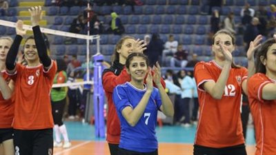 الأهلي يتوج بلقب البطولة العربية لسيدات الطائرة