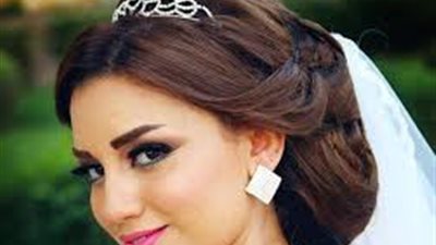 اللافندر والعود أفضل وسيلة لتعطير شعر العروس