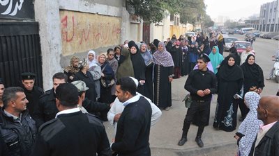 اشتباكات بالأيدي بين السلفيين والأقباط بشبرا