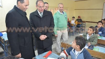 محافظ البحيرة يتفقد سير امتحانات الشهادة الابتدائية