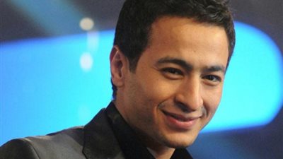 حمادة هلال ينتهي من مشاهد 