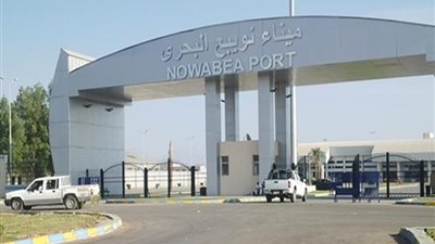 إغلاق ميناء نويبع البحري بسبب شدة الرياح وارتفاع الأمواج