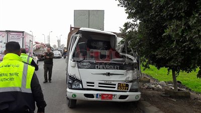 شلل مروري بطريق إسكندرية الزراعي إثر انقلاب سيارة محملة بالحديد