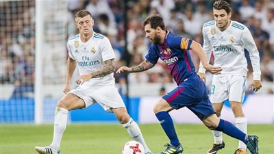 ريـال مدريد يتعادل سلبيا أمام برشلونة بالشوط الأول (فيديو)