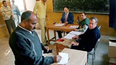 تايمز: الروح الاحتفالية غابت عن استفتاء الدستور فى مصر