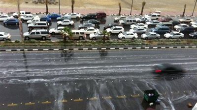 الأمطار تضعف إقبال للمصريين فى السعودية على التصويت