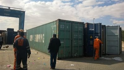 ضبط حاوية خام دخان قبل تهريبها في ميناء دمياط