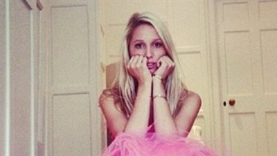 بالصور.. الأمير هاري يقع في غرام أميرة يونانية