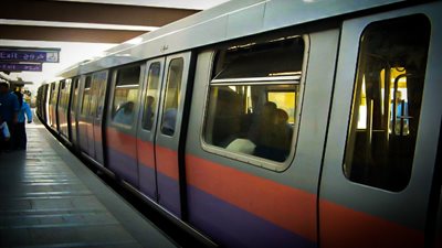 بالفيديو.. «احترس مترو الأنفاق يرجع إلى الخلف».. 11 عاصمة تتصدر الترتيب عالميًا والقاهرة في قائمة «الترسو».. خدمات دبي الأفضل.. «هونج كونج» تجذب الركاب بخفض الأسعار.. وال