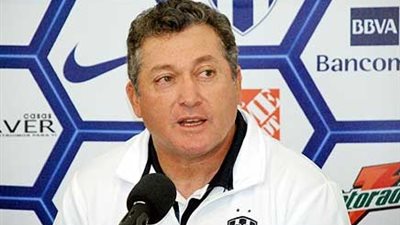 مدرب مونتيرى: الأحداث السياسية فى مصر أثرت على الأهلى