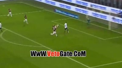 ميلان يواصل نتائجه السلبية بالخسارة أمام أتلانتا بثنائية (فيديو)