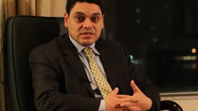 معتز عبد الفتاح: الرئيس مسئول عن تجاوزات الاستفتاء