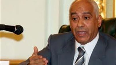 رئيس لجنة الضرائب لـ 