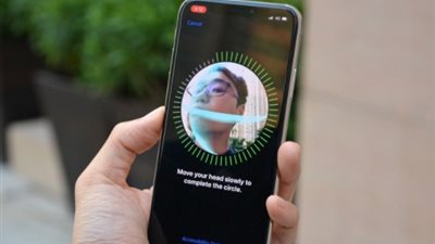 تقارير: لا يمكن لمالكي آي فون X استخدام Face ID لمشتريات العائلة
