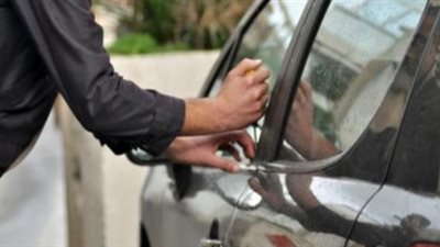 أهالي شبرا الخيمة يضبطون لص حاولة سرقة سيارة