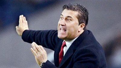 سعادة بين مجلس «الأهلي» لرحيل بيسيرو