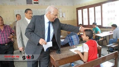 بالصور.. محافظ القاهرة يطالب بتوفير سبل الراحة لطلاب الإعدادية