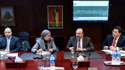 محافظ بني سويف يبحث التعاون مع هيئة الاستثمار في مشروع «إهناسيا»