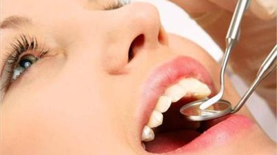 6 طرق تحمى أسنانك من مخاطر السكر