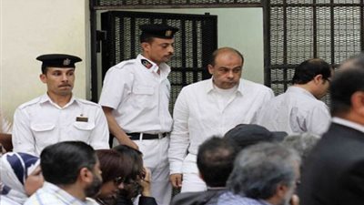 النقض تقضى بإعادة محاكمة 