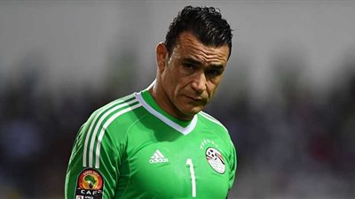 الكاف يستبعد عصام الحضري من التشكيل المثالي لـ2017