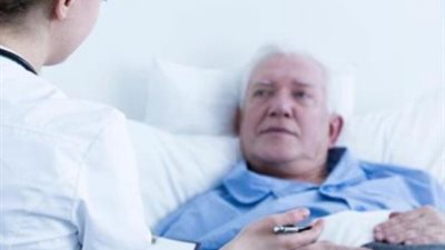 مرضى السرطان كبار السن بحاجة لما هو أكثر من علاج