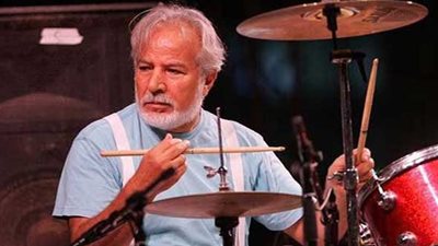 يحيى خليل يختتم حفلاته لعام 2017 بالأوبرا