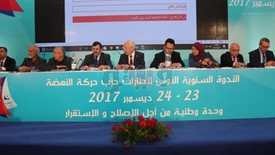 الغنوشي يحذر من خطة إقصاء إخوان تونس عن المشهد السياسي (صور)