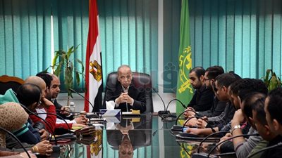 شباب الخصوص يشكون لمحافظ القليوبية الإشغالات وتراكم القمامة