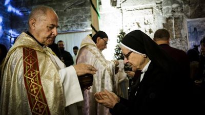 مسيحيو العراق يحتفلون بالكريسماس في الموصل بعد تحررها من داعش