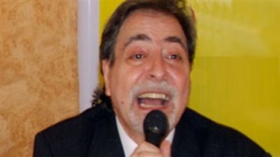 غطاس: الدستور لا يرضي طموح الشعب