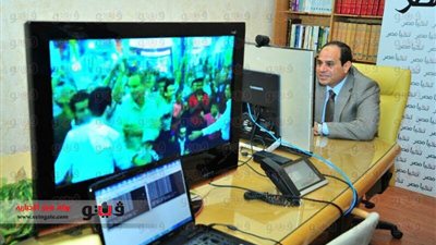 السيسي لأهالي أسيوط: الصعايدة يتمتعون بالشرف والكرم والأمانة.. جنود الجنوب يتحلمون الصعاب.. التنمية غابت عنكم وبإذن الله القادم أفضل.. إنشاء مناطق زراعية للشباب.. وربنا يحفظكم