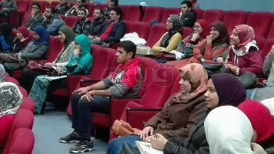 طلاب الجامعة الروسية ينظمون محاضرة عن كتابة السيرة الذاتية