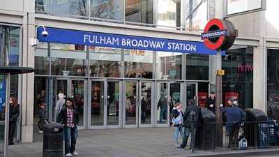 بالصور.. انتحاري مزيف يثير الرعب في مترو لندن