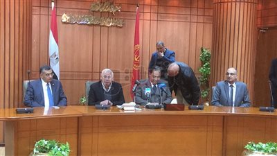 وزير الصحة: تطبيق التأمين الشامل يغير شكل المنظومة ببورسعيد (صور)