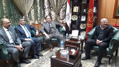 وزير الصحة: منظومة التأمين الصحي الشامل توفر كافة التخصصات الطبية (صور)