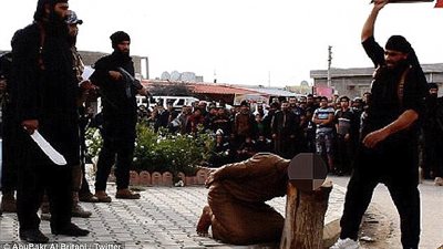 بالصور.. «داعش» يعدم ليبيين بتهمة السحر والشعوذة