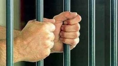 حبس شاب بتهمة إهانة مؤسسات الدولة في دمياط