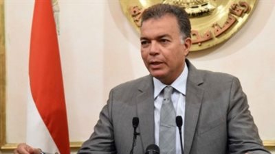 وزير النقل: «أركب المترو كأي مواطن عادي وبقطع تذكرة زي الناس»