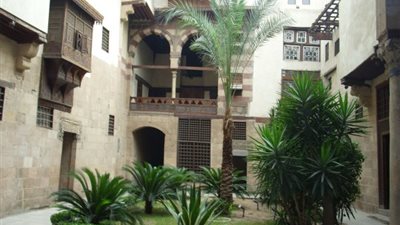 بيت السحيمي يواصل عروض 