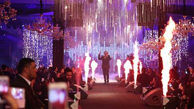 15 صورة ترصد حفل عمرو دياب في الكريسماس