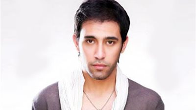 عمرو مصطفى ينهي التعاون مع أحمد جمال