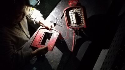 إصلاح العطل بمحطة مترو كلية البنات (صور)