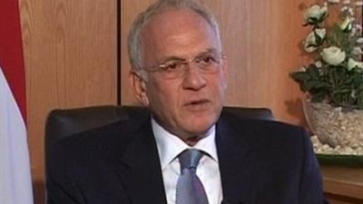 كفافى يؤكد:رجال الأعمال حولوا ودائعهم إلى الدولار