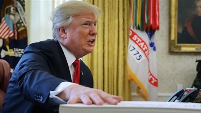 نائب ديمقراطي: سنتردد كثيرا في إقالة ترامب إذا أصبحنا أغلبية