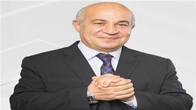 «الجمل» يطالب بإقرار قانون جديد قبل نهاية الشهر لتوفير رواتب الموظفين