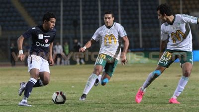بالفيديو والصور.. الزمالك يتصدر الدوري بالفوز على المصري بهدف نظيف