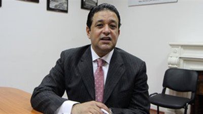 «عابد» يطالب الحكومة بسرعة تعديل قانون الخدمة المدنية