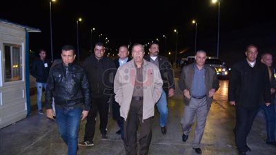 محافظ الإسماعيلية يتفقد حركة العبور بكوبري الشهيد منسي (صور)